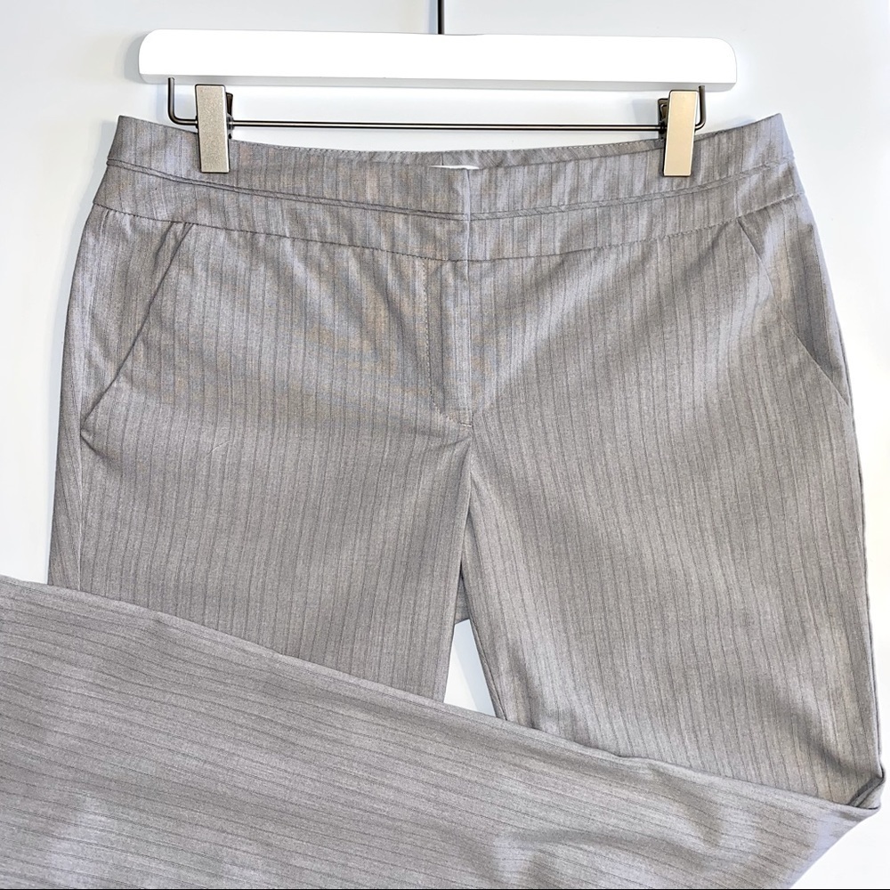 𝅺NEW York & Company Stretch Pants Gray Blue Striped Average Size 6